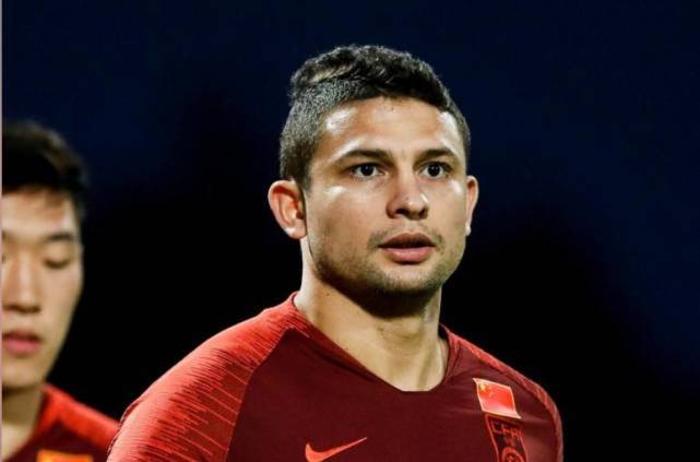 关于利物浦发布备战花絮；赛后完成体检；CBA常规赛任务艰巨；身体对抗强度拉满的信息